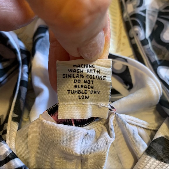 BODY CENTRAL. Cute Halter mini dress. Sz S. Black/ Gray/White. Padded cu… - Picture 6 of 9